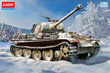 Load image into Gallery viewer, Academy 1/35 German PzKpfw.V Panther "Ver. Early" 13529