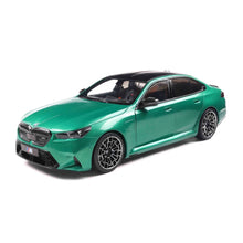 Load image into Gallery viewer, Solido 1/18 BMW M5 (2025) Isle of Man Green S1814701