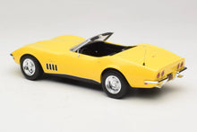Load image into Gallery viewer, Norev 1/18 Chevy Corvette Cabrio 1969 Daytona Yellow 189039