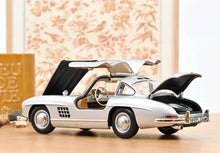 Load image into Gallery viewer, Norev 1/18 Mercedes Benz 300SL (1954) Silver Metallic 183857