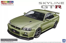Load image into Gallery viewer, Aoshima 1/24 Prepainted Nissan Skyline GT-R BNR34 V-spec II Nur '00 06559