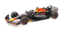 Load image into Gallery viewer, Minichamps 1/18 Red Bull Verstappen 2023 Qatar GP Sprint F1 110231801