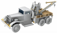 Load image into Gallery viewer, Thunder Model 1/35 US Heavy Wrecker Ward LaFrance Model 1000 - Series 1 35009