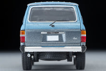 Load image into Gallery viewer, Tomytec 1/64 Toyota Land Cruiser 60 North American Spec Light Blue/Gray) 1988 320487