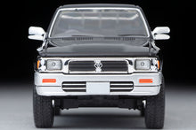 Load image into Gallery viewer, Tomytec 1/64 LV-N255c TOYOTA HILUX 4WD DBL CAB SSR-X (BLACK) 1995 324652