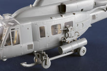 Load image into Gallery viewer, Trumpeter 1/35 US UH-1Y Venom 05118