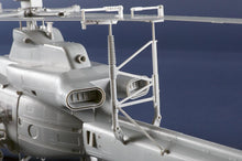 Load image into Gallery viewer, Trumpeter 1/35 US UH-1Y Venom 05118