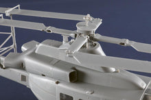 Load image into Gallery viewer, Trumpeter 1/35 US UH-1Y Venom 05118