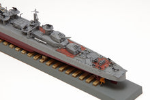 Load image into Gallery viewer, Wave 1/350 Japanese Destroyer Fuyuzuki 1945 591022