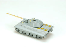 Load image into Gallery viewer, Modelcollect 1/72 German E-50 w 88mm Gun (Middle Turret) UA72074