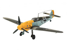 Load image into Gallery viewer, Revell Gift Set 1/72 German Bf109 F-2 63893