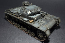 Load image into Gallery viewer, MiniArt 1/35 German Pz.Kpfw.III Ausf.D 35169