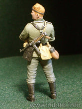 Load image into Gallery viewer, MasterBox 1/35 German Motorcyclists 1940-1943 MB3539