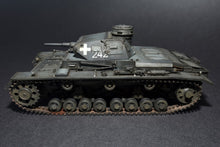 Load image into Gallery viewer, MiniArt 1/35 German Pz.Kpfw.III Ausf.D 35169