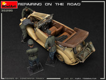 Load image into Gallery viewer, MiniArt 1/35 German Repairing on the Road (Typ 170V &amp; 4 Figures) 35295