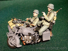 Load image into Gallery viewer, MasterBox 1/35 German Motorcyclists 1940-1943 MB3539