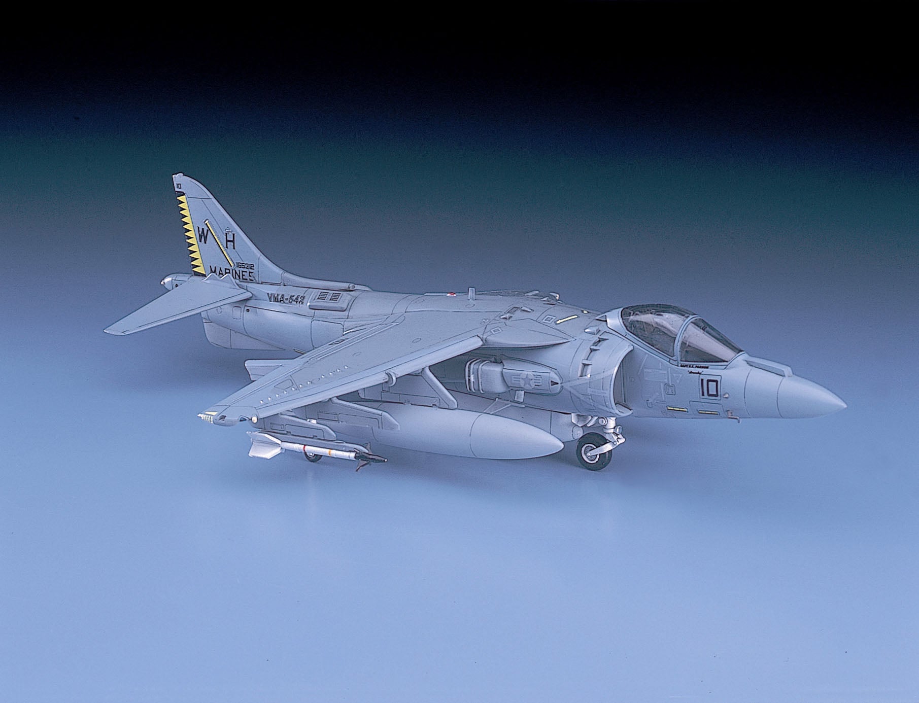 Hasegawa 1/72 USMC AV-8B Harrier II Plus 00454 – Burbank's House