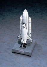 Load image into Gallery viewer, Hasegawa 1/200 Space Shuttle Orbiter With Boosters 10729