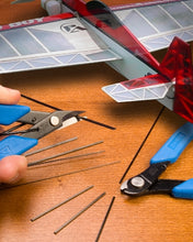 Load image into Gallery viewer, Xuron 9180 High Durability Scissors