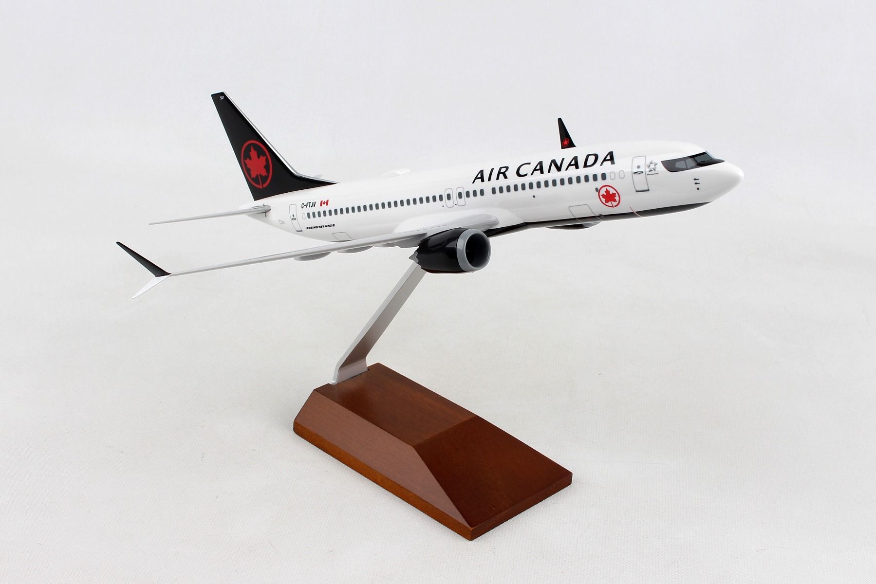 Skymarks 1/130 Air Canada Boeing 737-MAX8 Plastic Replica SKR983-1