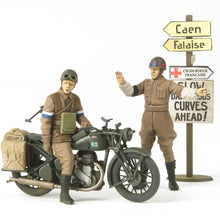 Load image into Gallery viewer, Tamiya 1/35 British BSA M20 Motorcycle w/ Military Police Set 35316