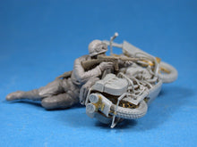 Load image into Gallery viewer, Miniart 1/35 US Motorcycle WLA w/ Rifleman 35179