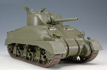 Load image into Gallery viewer, Asuka (Tasca) 1/35 US Sherman Direct Vision Type 35-025
