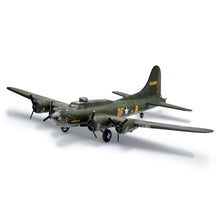 Load image into Gallery viewer, Revell 1/48 US Air Force Boeing B-17F Flying Fortress &quot;Memphis Belle&quot; 04297