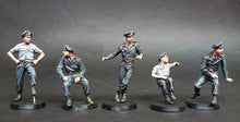 Load image into Gallery viewer, Miniart 1/35 German Tank Crew France 1940 35191
