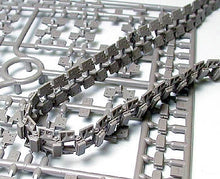 Load image into Gallery viewer, Tamiya 1/35 German Schwerer Zugkraftwager 18T (Sd.Kfz.9) "FAMO" 35239