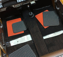 Load image into Gallery viewer, Highlight Model Studio 1/24 Beetle Floor Mat Set HME-003