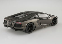 Load image into Gallery viewer, Aoshima 1/24 Lamborghini Aventador LP700-4 2011 05864