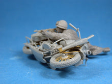 Load image into Gallery viewer, Miniart 1/35 US Motorcycle WLA w/ Rifleman 35179