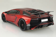 Load image into Gallery viewer, Aoshima 1/24 Lamborghini Aventador SV 2015 061206