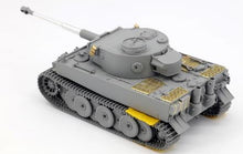 Load image into Gallery viewer, Border 1/35 German Tiger I Initial Production s.Pz.Abt.502 Leningrad 1942/43 BT-014