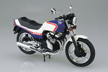 Load image into Gallery viewer, Aoshima 1/12 Honda CBX400F Tricolor 1981 052976