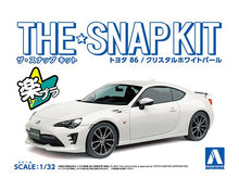 Load image into Gallery viewer, Aoshima Snap Kit 1/32 Toyota 86 (Crystal White Pearl) 05418