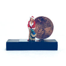 Load image into Gallery viewer, Preiser 1/87 HO Christmas Girl with Sack of Gifts 29028'