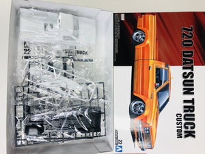 Aoshima 1/24 Datsun 720 1982  Custom Truck Plastic Kit 05335