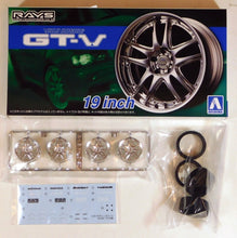 Load image into Gallery viewer, Aoshima 1/24 Rim &amp; Tire Set ( 71) Volk Racing GT-V 19&quot; 05462
