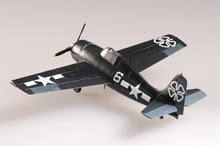 Load image into Gallery viewer, Easymodel 1/72 US F4F-4 Wildcat VC-93 USS Petrof Bay 1945 37249