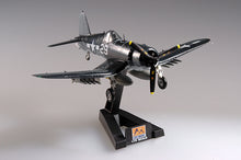 Load image into Gallery viewer, Easymodel 1/72 US F4U-1 Corsair VF-17 Lt. Ike Kepford 1944 37231