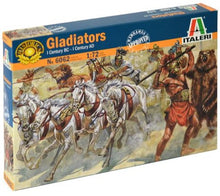 Load image into Gallery viewer, Italeri 1/72 Roman Gladiators with Chariot 6062