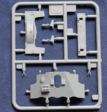 Load image into Gallery viewer, Riich 1/35 US M1 57mm Anti-tank Gun Late Ver. on M2 Carriage RV35020