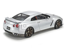 Load image into Gallery viewer, Tamiya 1/24 Nissan GT-R 24300