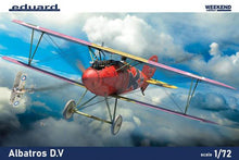 Load image into Gallery viewer, Eduard 1/72 German Albatros D.V 7406 Weekend Edition