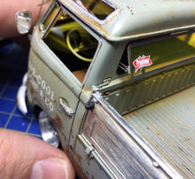 Load image into Gallery viewer, Highlight Model Studio 1/24 Pickup Safari Style Rear Window Frame HME-020