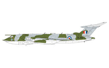 Load image into Gallery viewer, Airfix 1/72 British Victor K.2/SR.2 Bomber Plastic Model Kit A12009