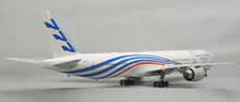 Load image into Gallery viewer, Zvezda 1/144 Boeing 777-300ER House Colors 7012