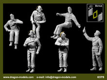 Load image into Gallery viewer, Dragon 1/35 German Tank Crew 1939-1943 (6) 6375